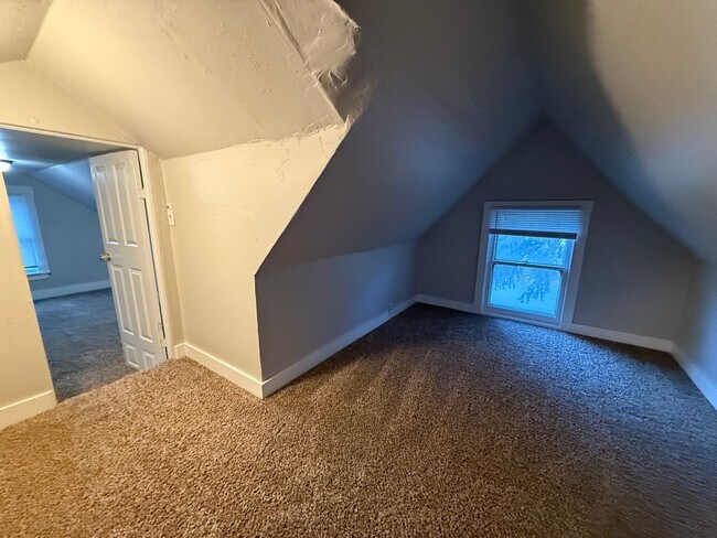 Building Photo - Monroe 1 Bedroom Home