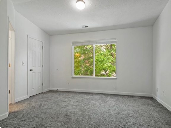 Building Photo - 9485 Fairway View Dr S