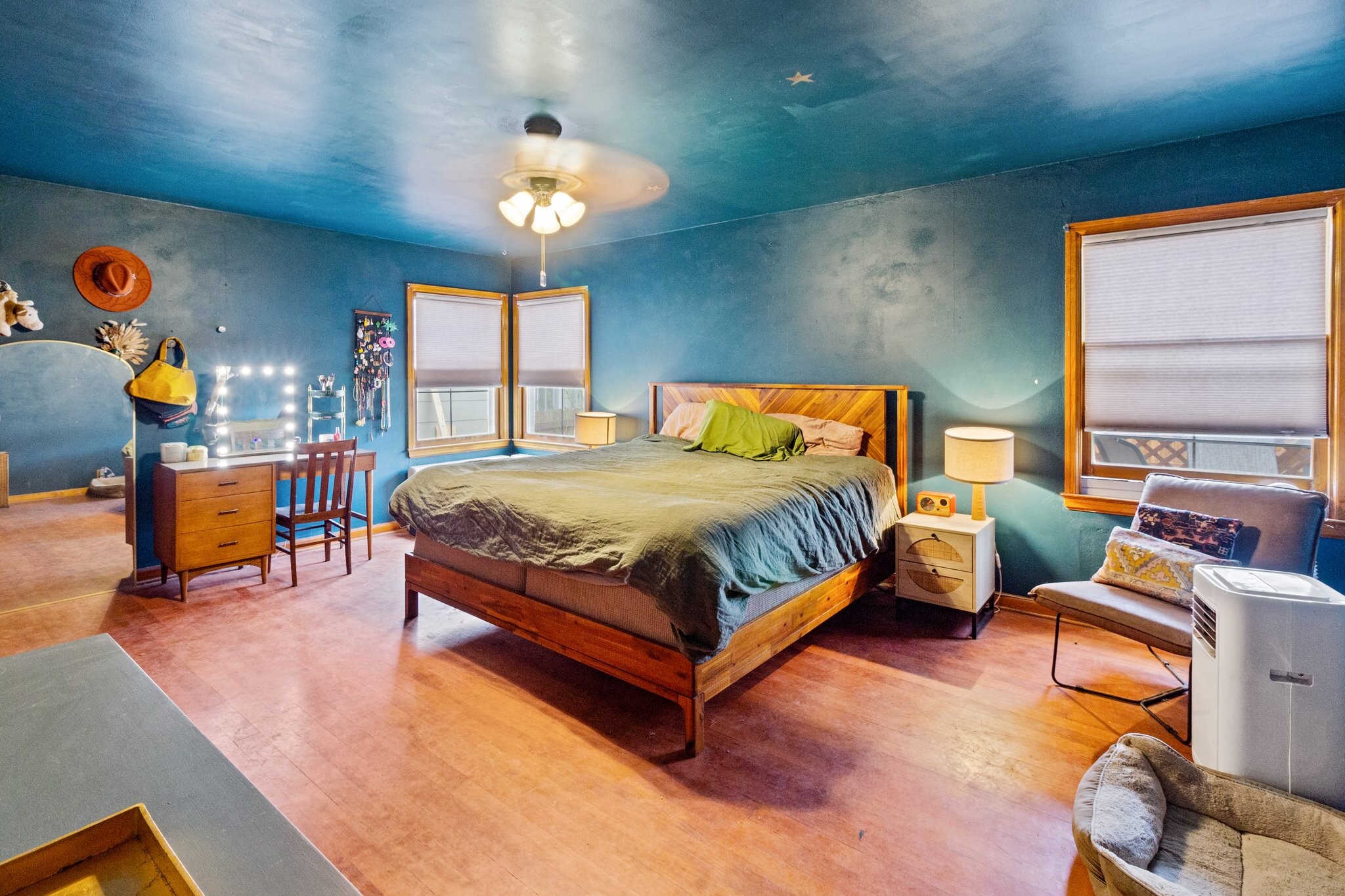 Building Photo - 1109 E Flint St