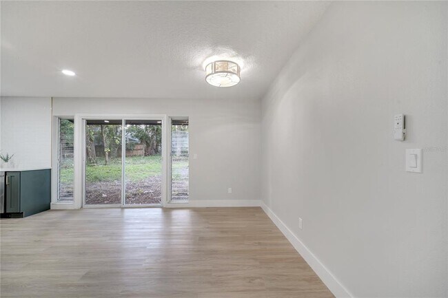 Building Photo - 7043 Carlene Dr