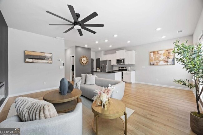 Building Photo - 7122 Chara Ln