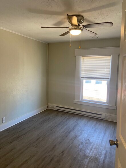 Building Photo - 734 Egleston Ave