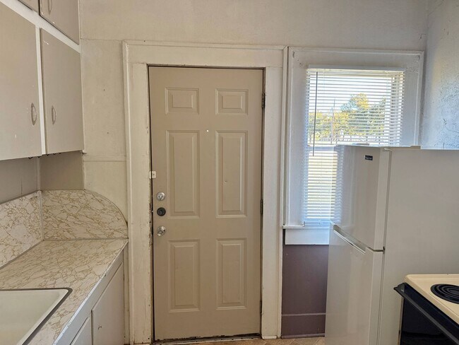 Building Photo - 2104 Ave A