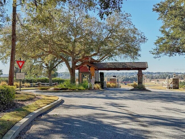 Building Photo - 23903 Sardinia Dr