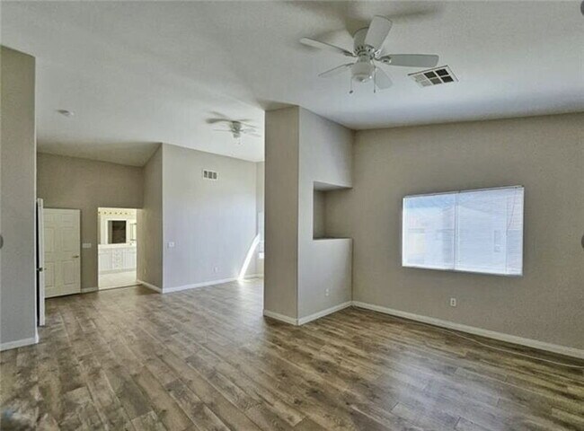 Building Photo - GATED SUMMERLIN HOME | 5 BEDROOM + DOWNSTAIRS DEN | 3-CAR GARAGE