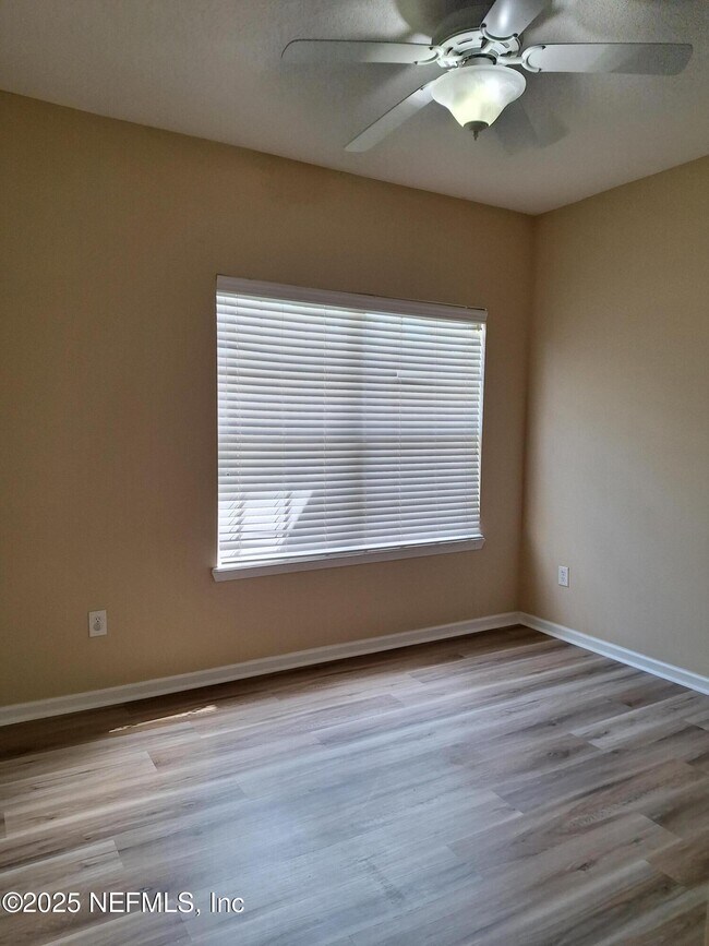Building Photo - 7217 Deerfoot Cir