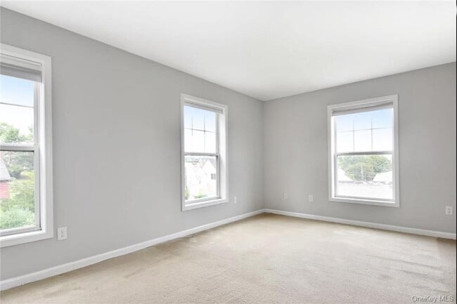 Building Photo - 40 Terrace Pl