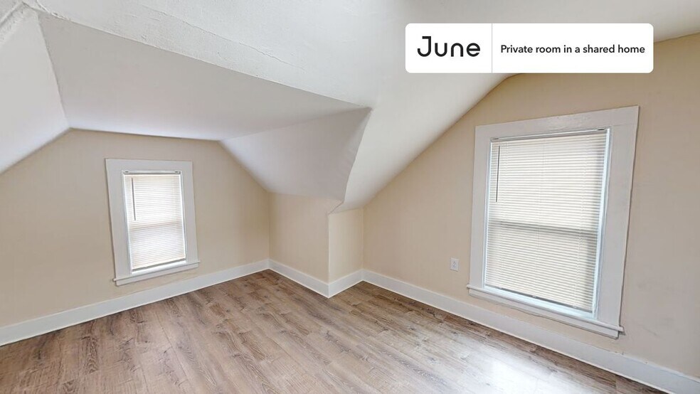 Building Photo - Room in Shared 7 bed/2 bath home in Allston