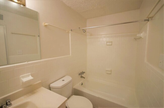 Building Photo - The Woods Olley Creek