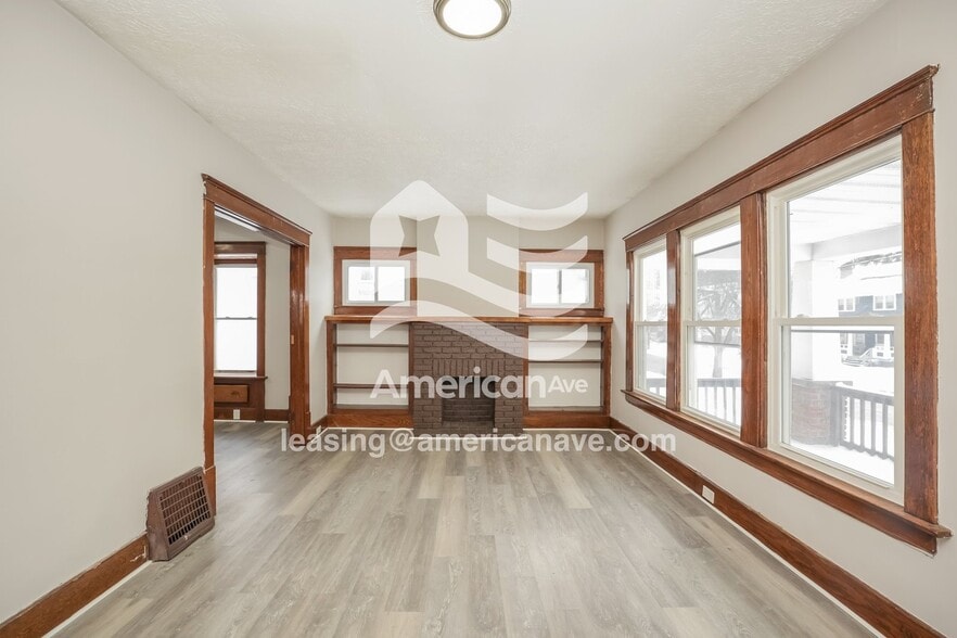 Building Photo - 1027 Delia Ave