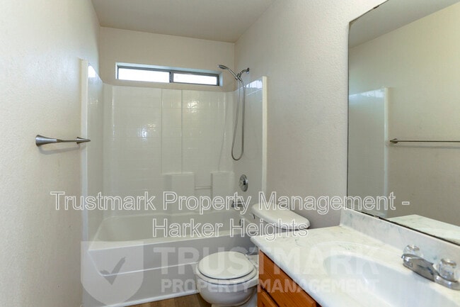 Building Photo - 411 Brittney Way