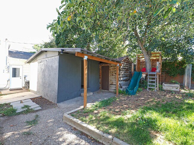 Building Photo - 408 E 775 N