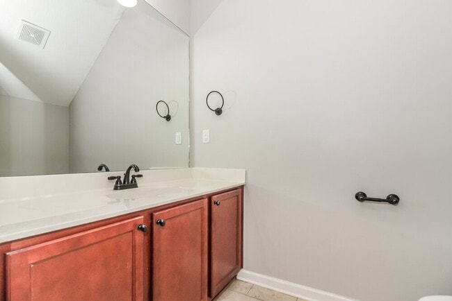 Building Photo - 170 Misty Fields Rd