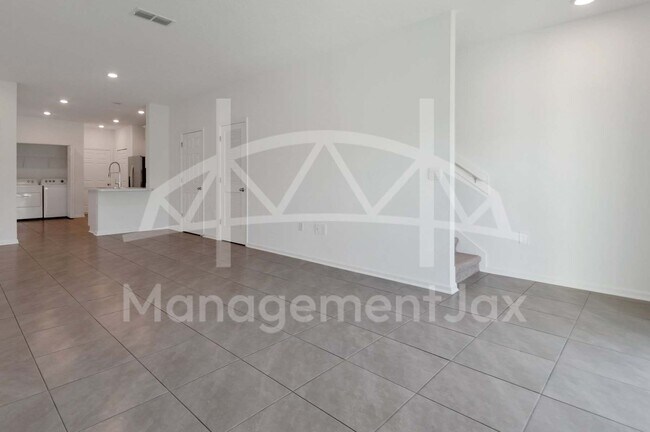 Building Photo - 9065 Gifford Dr