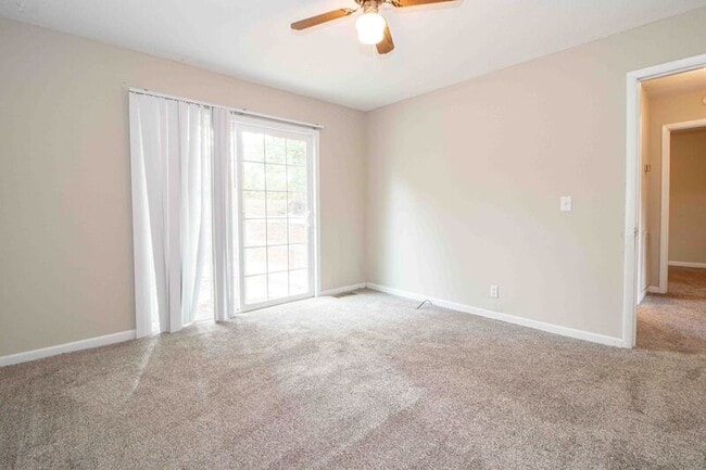 Building Photo - 808 Helton Dr