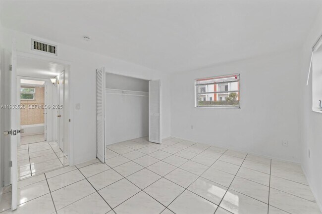 Building Photo - 72 NW 162nd St