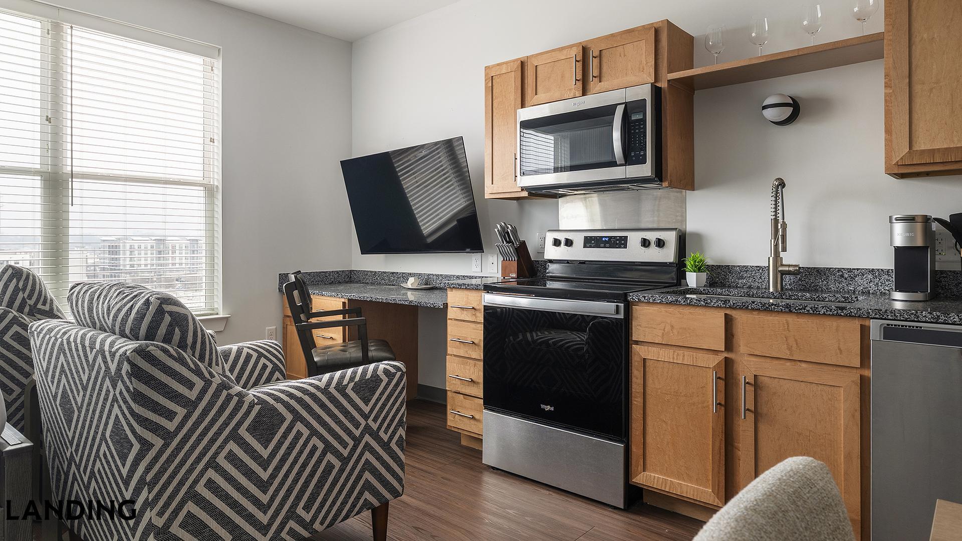 Building Photo - 302 13th St S