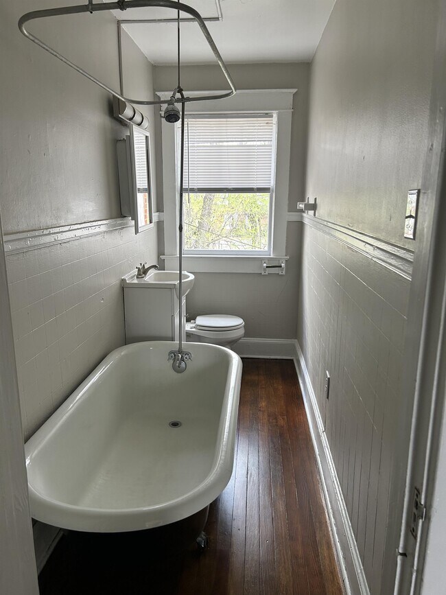 Building Photo - 224 East St