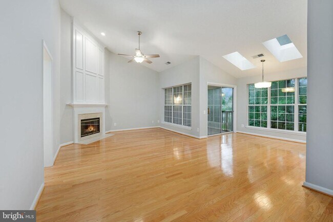 Building Photo - 8234 Winstead Pl