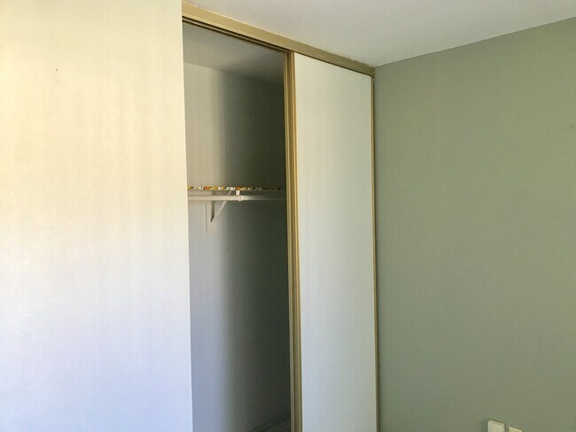 Building Photo - 2273 Los Patos Dr