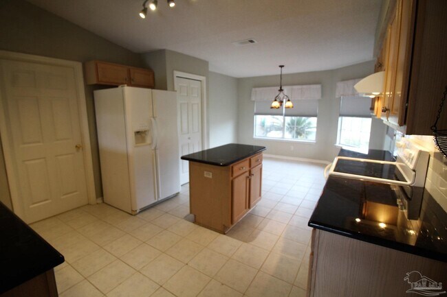 Building Photo - 5027 Terra Lake Cir