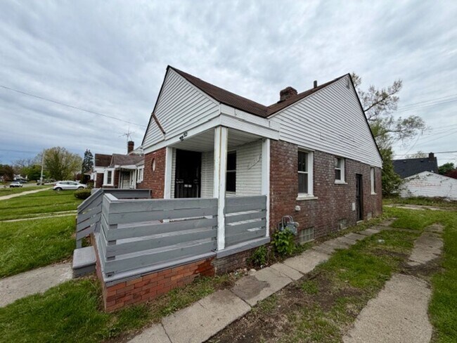 Building Photo - 2 Bedroom 1 Bath House For Lease