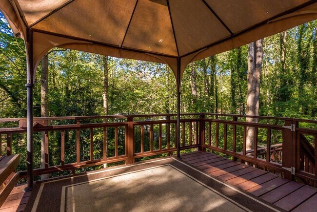 Building Photo - Contemporary East Cobb Home in Pope School...