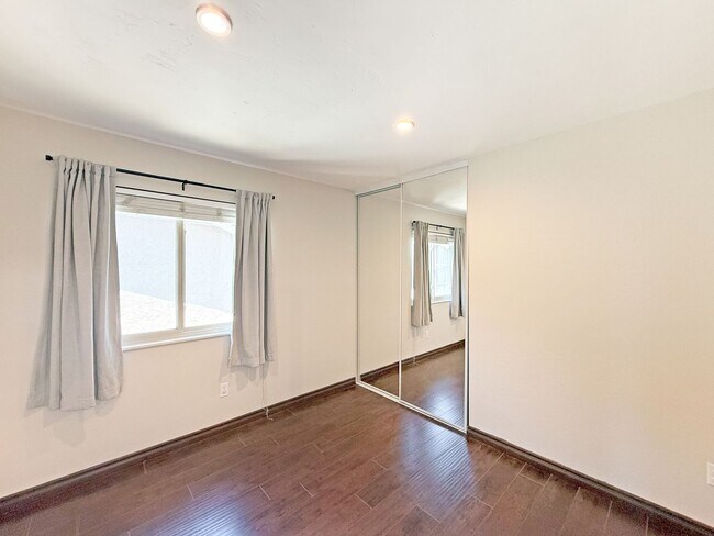 Building Photo - SD: Spacious 3BD/2.5BA Home in Scripps Ranch with Community Pool, Private Balcony & In-Unit Laundry