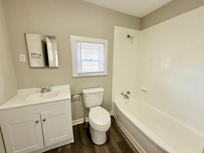 Building Photo - 409 N Crigler St