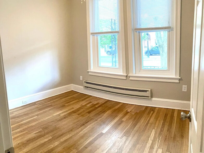 Building Photo - 77 E Broad St