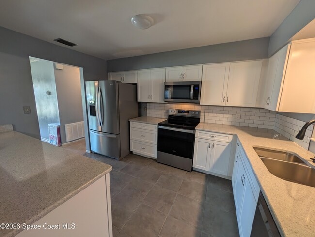 Building Photo - 2655 Wilmette Ave