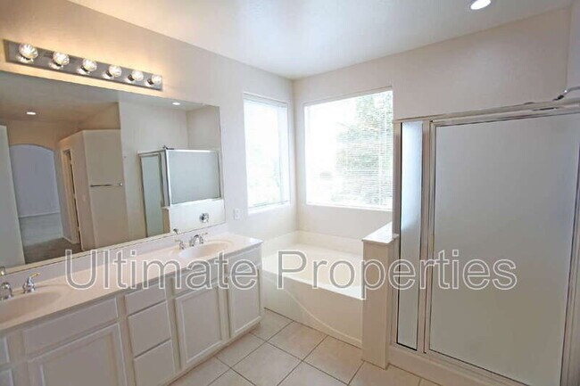 Building Photo - 25602 N 68th Dr