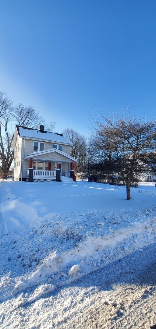 Building Photo - Charming 3-Bedroom Single Family Home Now Available for Rent