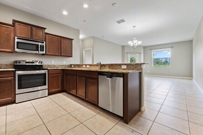 Building Photo - 4/2.5 Town Home w/ Loft and Office in Harr...
