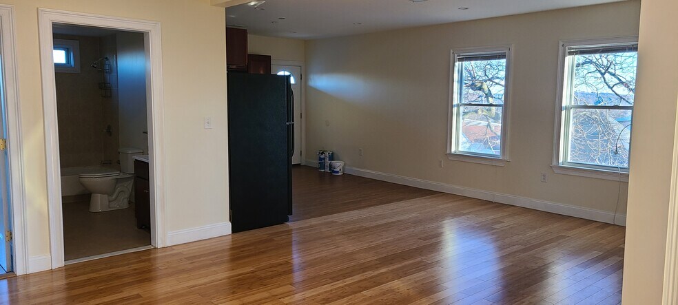 Kitchen - 9 Alban St