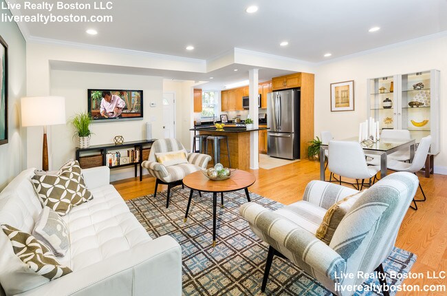 Building Photo - 585 VFW Parkway