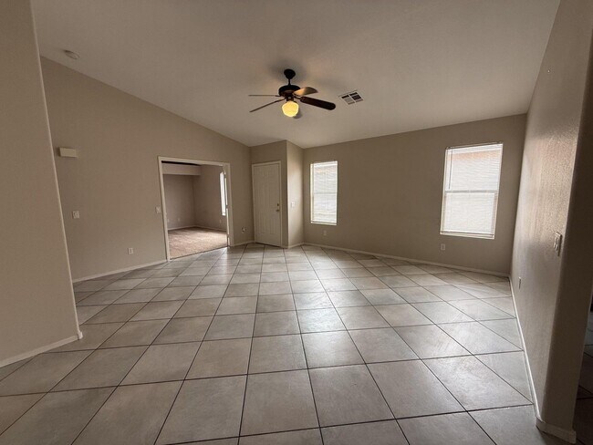 Building Photo - 4892 Perrone Ave