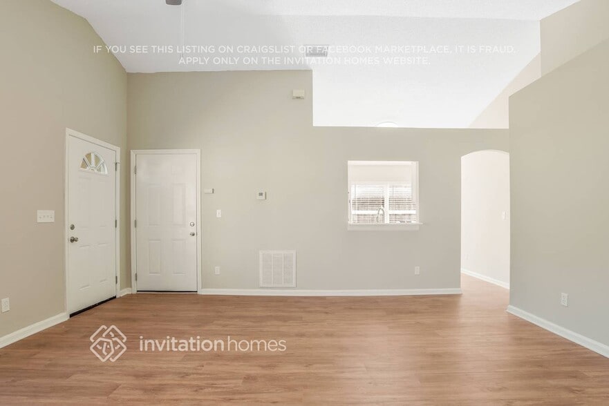 Building Photo - 4920 Aventura Blvd