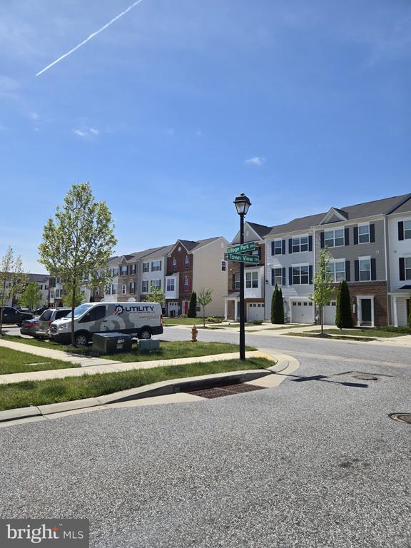 Building Photo - 7720 Village Park Dr
