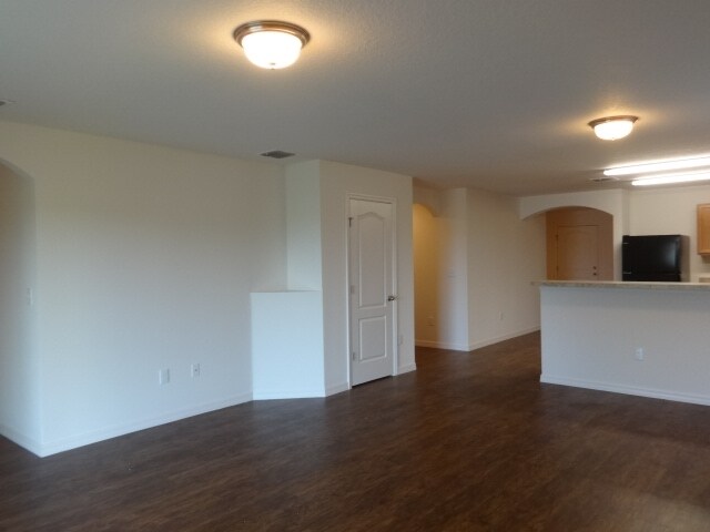 Building Photo - 631 Chatham Walk Dr