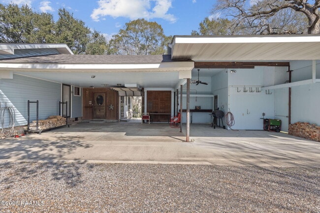 Building Photo - 411 Wiggins Rd