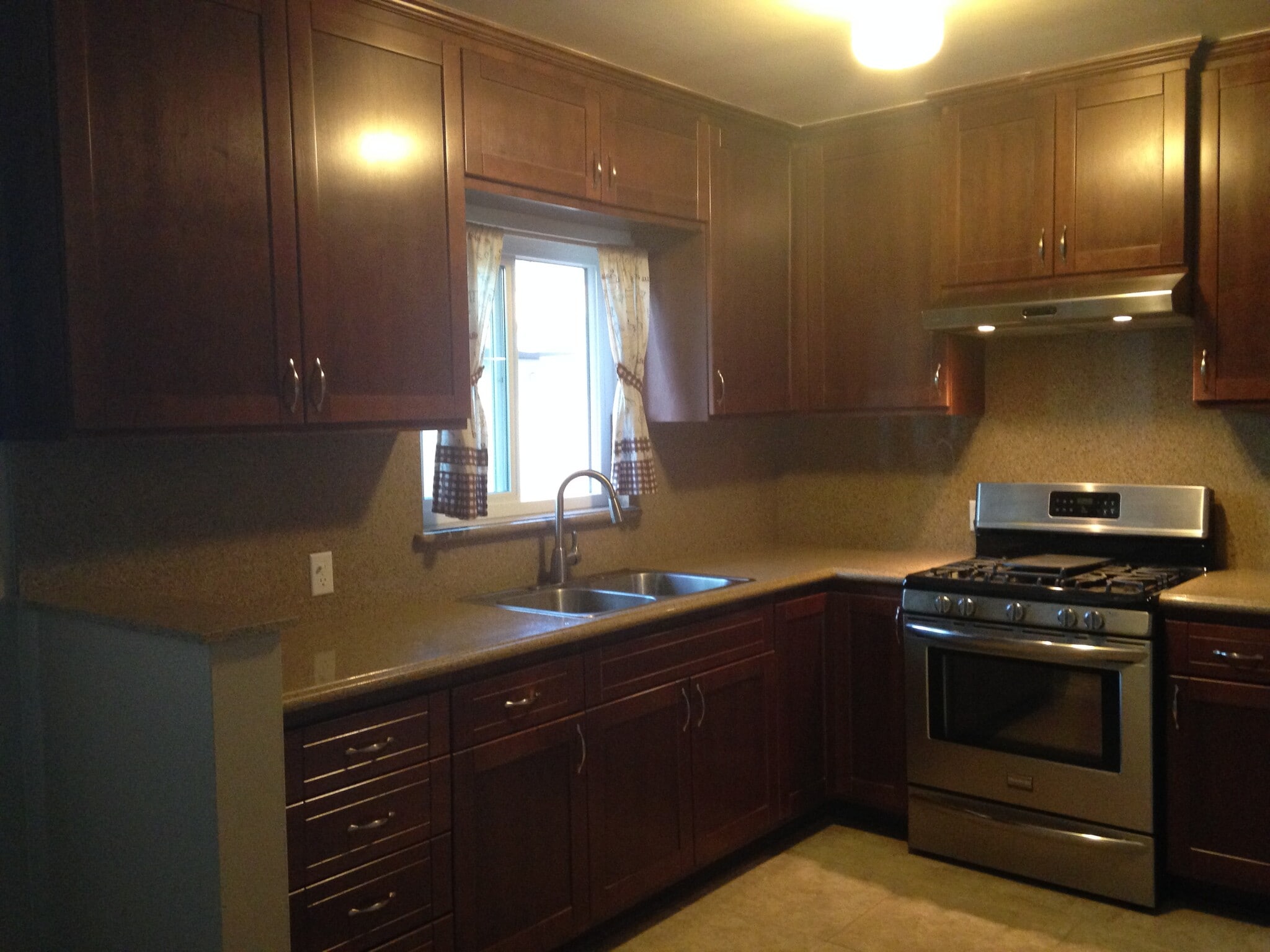 Kitchen - 126 N La Plaza