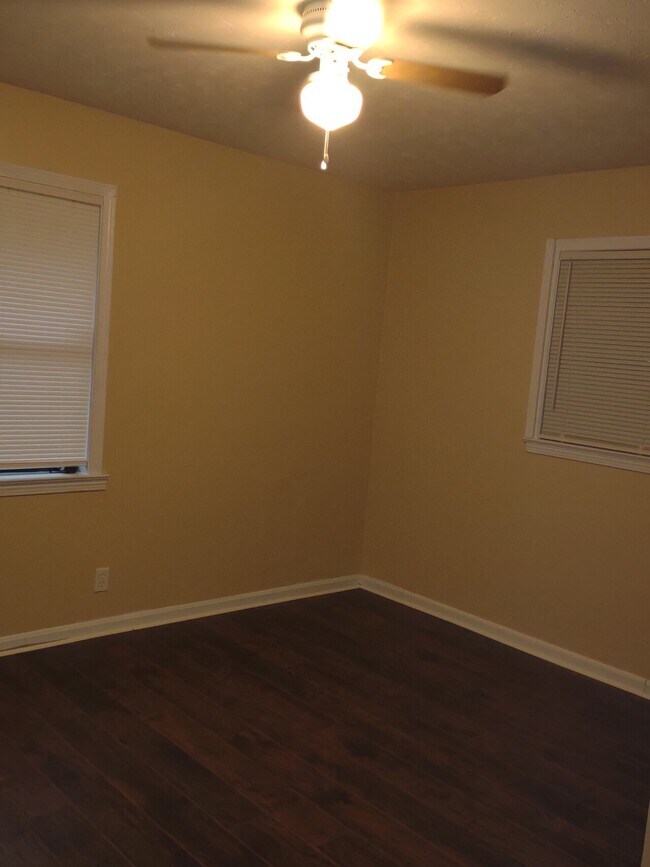 Building Photo - 1101 Normandale