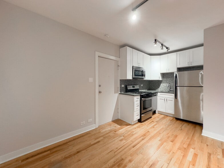 Building Photo - 2424 N Kedzie Blvd