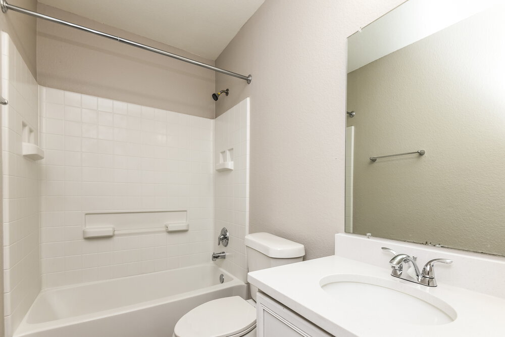 Building Photo - 6605 Meadow Way Ln