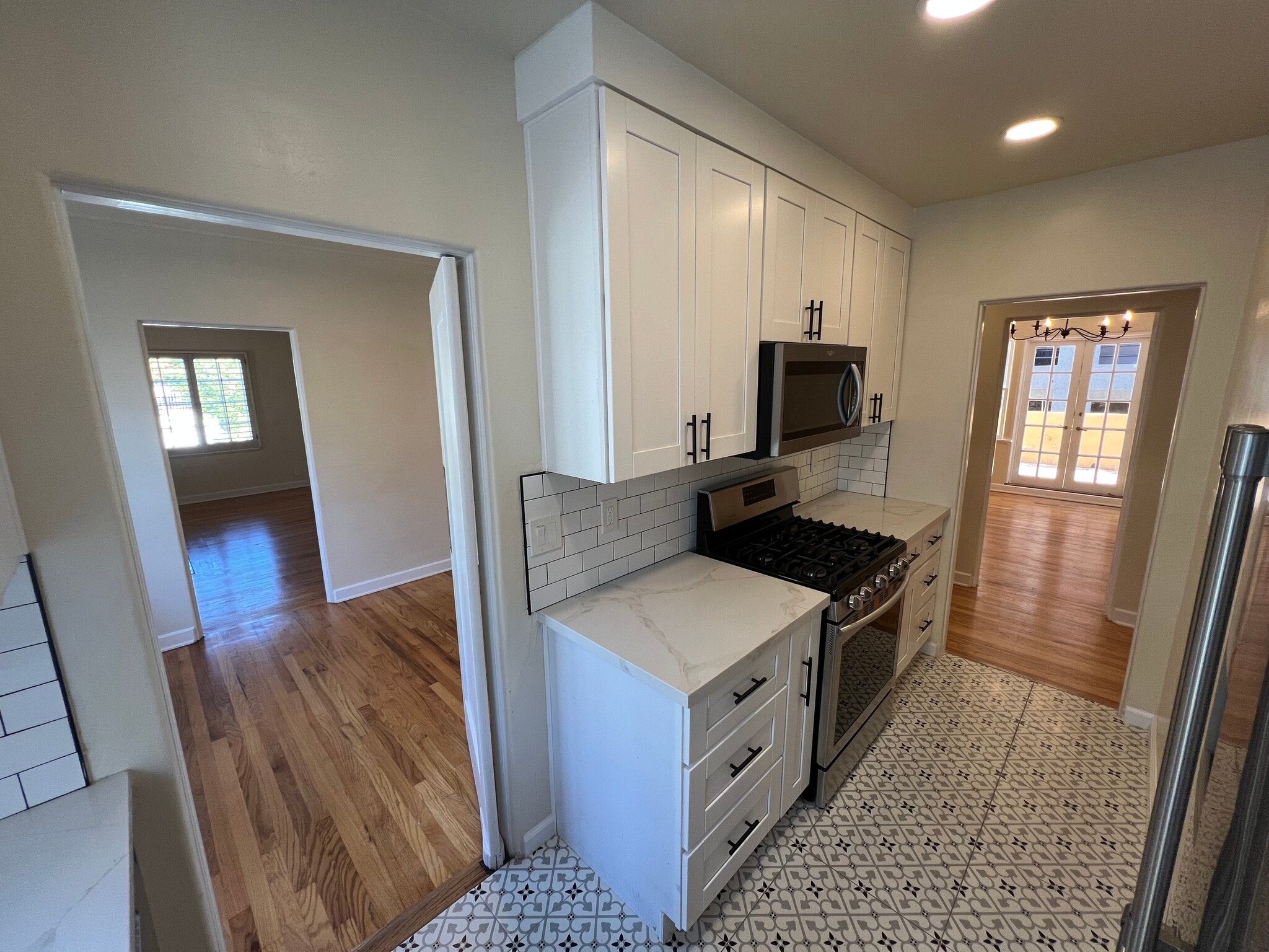 Kitchen - 2528 Front St