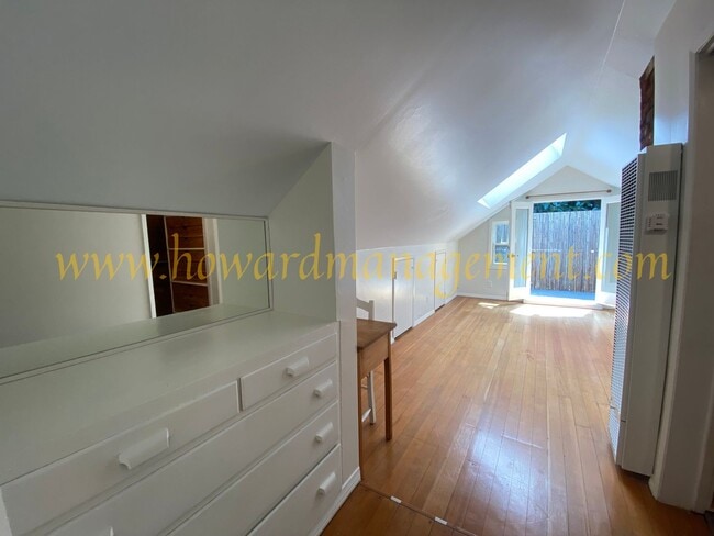 Building Photo - 00133CL