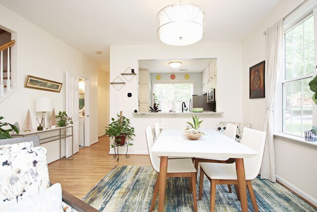 Building Photo - $500 Off 1st Month's Rent! Pet-Friendly End-Unit with Walkable Forest Lakes Lifestyle