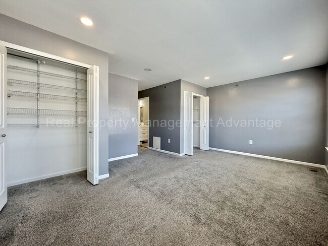 Building Photo - Rare and Modern Downtown Southfield Condo with 3 Beds, 2.5 Baths + 2-Car Garage