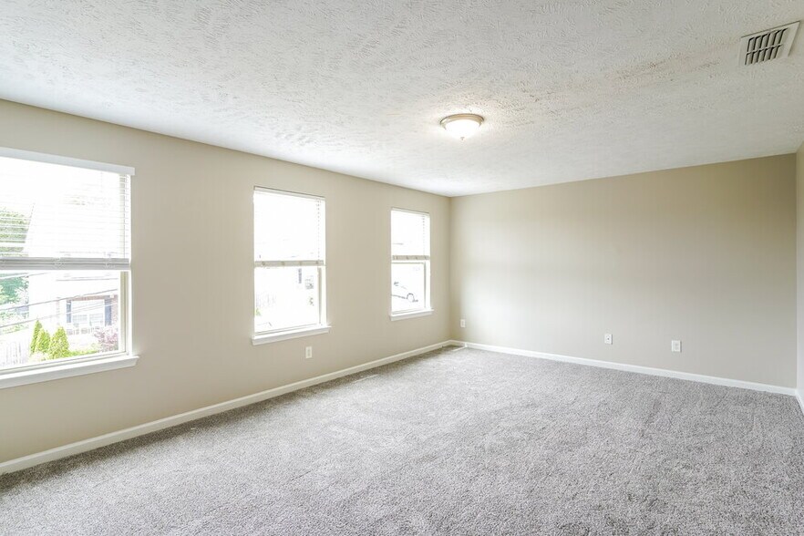 Building Photo - 1096 Shire Dr